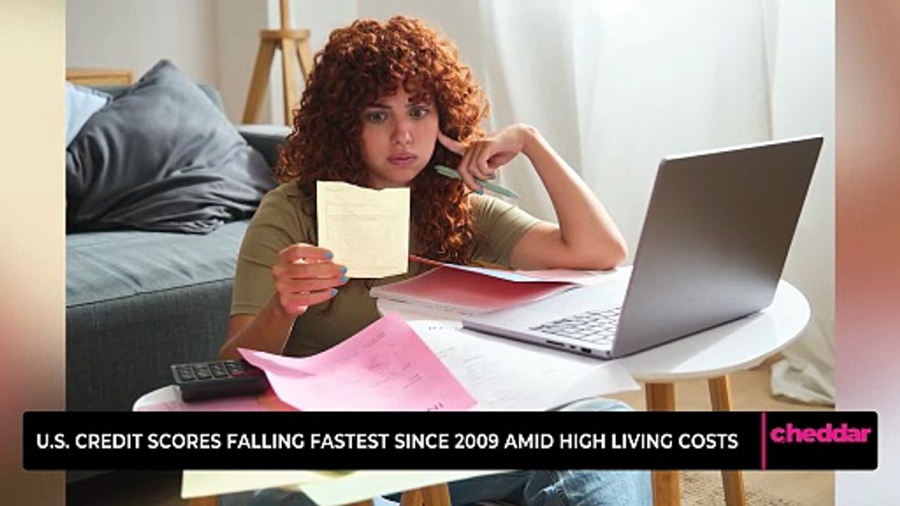 U.S. Credit Scores Falling Fastest Since 2009 Amid High Living Costs