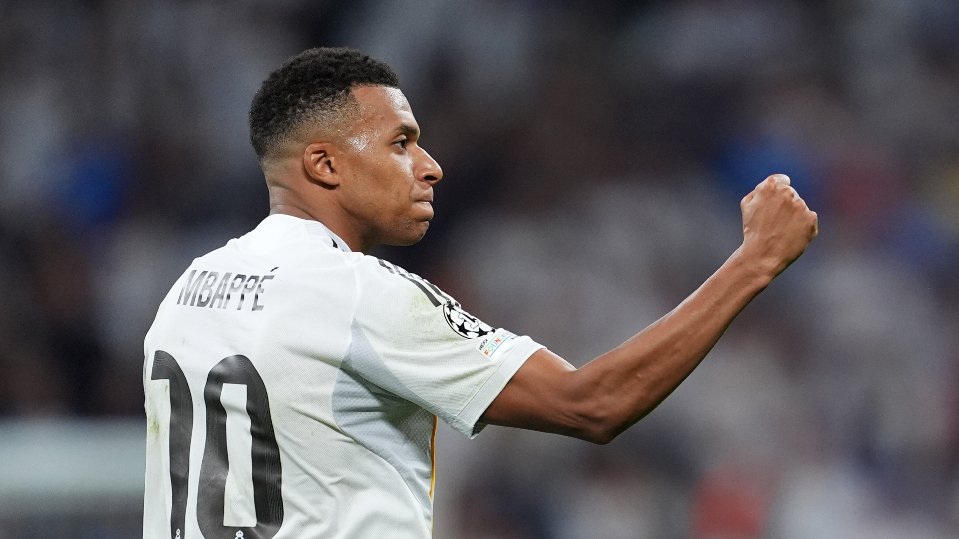 Mbappé double fires 10-man Real past Marseille