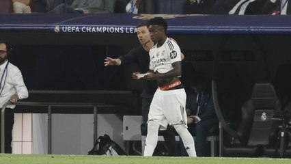 Alonso explica la suplencia de Vini: "Nadie puede sentirse ofendido por quedarse en el banquillo"
