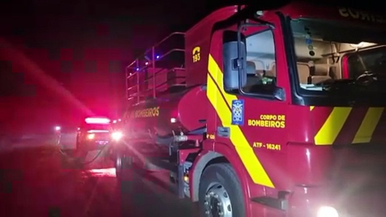 Incêndio mobiliza equipes do Corpo de Bombeiros até a BR-369, em Cascavel