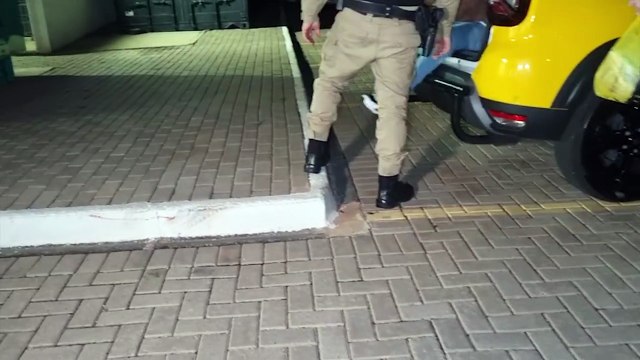 Rocam detém jovem e apreende drogas em ação contra o tráfico no Bairro Universitário