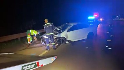 Mitsubishi Lancer fica destruído após capotamento na BR-369 em Corbélia