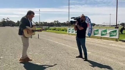 Alex Lloyd plays Amazing on track at Newcastle Harness Racing Club