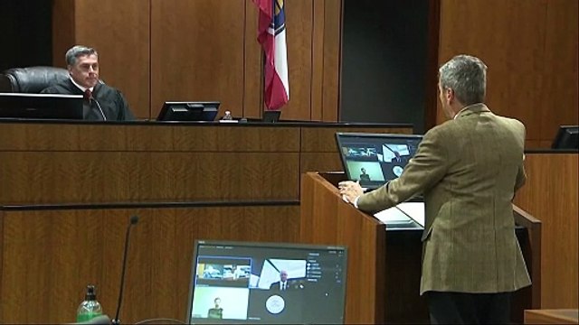 Accusé d'avoir assassiné l'influenceur conservateur américain Charlie Kirk, regardez Tyler Robinson qui a comparu cette nuit pour la première fois devant la justice