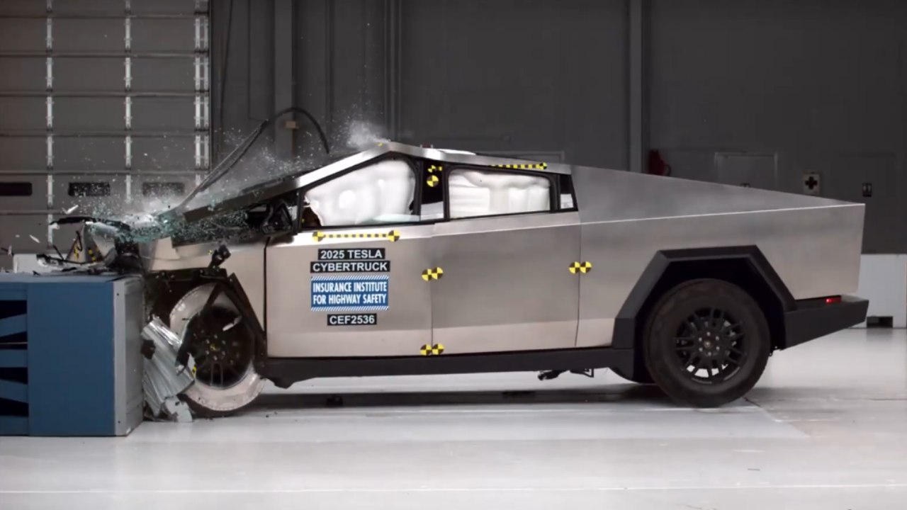 2025 Tesla Cybertruck im IIHS-Crashtest – Gut geschützt, aber mit Licht-Problemen?