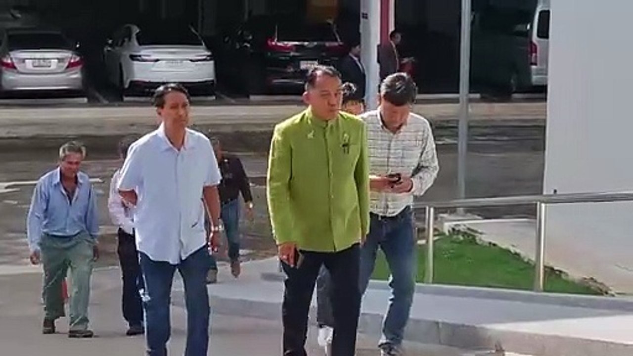 จำคุก "เจ๋ง ดอกจิก" 6 ปี ด้าน "ศรีสุวรรณ" 4 ปี คดี เรียกรับเงิน แลกไม่ร้องเรียน "อธ.กรมข้าว" (มีคลิป)