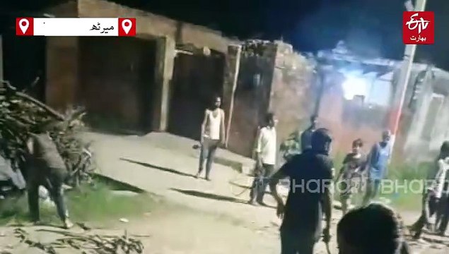 میرٹھ میں شدید کشیدگی؛ سلاوا گاؤں میدان جنگ بن گیا، حالات کشیدہ، بڑی تعداد میں فورسز تعینات، دیکھیں ویڈیو