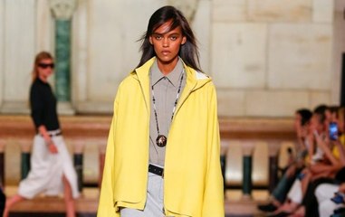 التفاصيل الصغيرة تصنع الفرق في  Tory Burch