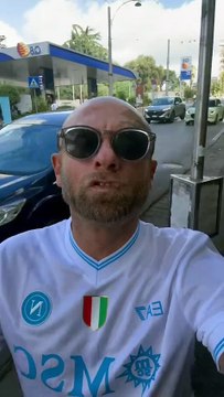 Calcio Napoli, Marco Cannata - Ma non lavori più per H&M ? No, lavoro per il Napoli, sappiatelo. (17.09.25)