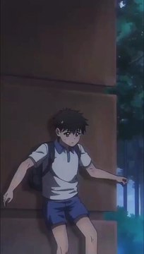 A chuva cai forte, mas não é só água que molha os corredores… segredos estão prestes a surgir.