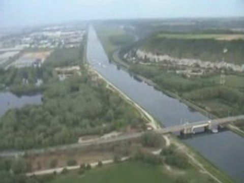 Gaston Vol n°1 - t-rex 600E et caméra embarquée