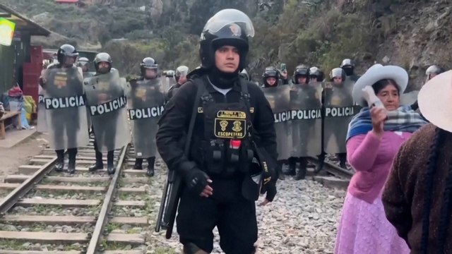 Caos en Machu Picchu con casi 1.600 turistas rescatados por las protestas de los pobladores