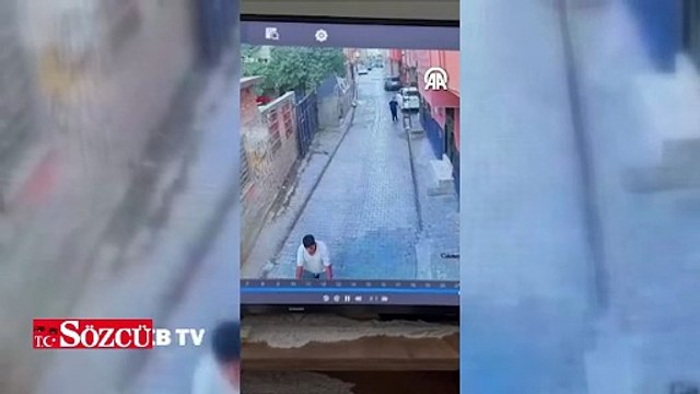 Adana'da sürücünün ara sokakta hız yapması güvenlik kamerasında