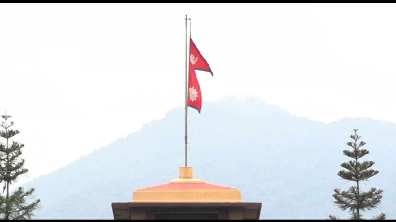 Nepal, bandiere a mezz'asta per i 73 morti delle proteste Gen Z