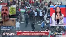 Un agente antidisturbios herido en La Vuelta retrata en directo a Sarah Santaolalla por sus falsas acusaciones contra la Policía