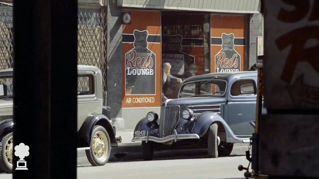 Hooker es perseguido por el FBI (Robert Redford) | El golpe (1973)