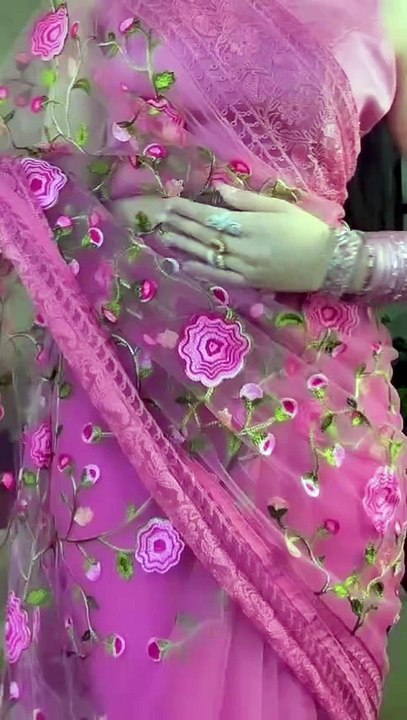 Pink Saree Magic - A Style That Speaks Your Heart