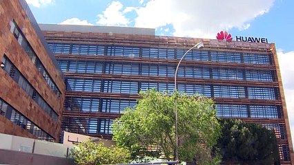 Bruselas avisa del "riesgo de injerencia extranjera" por el contrato del Gobierno con Huawei
