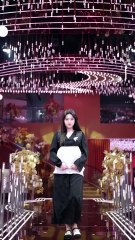 She pulled down the CEOs pants, and the impotent man reactedmarrying her on the spot