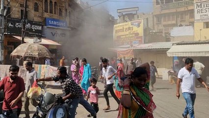 Video: पिज्जा की दुकान में आग से मची अफरा-तफरी, लाखों का नुकसान