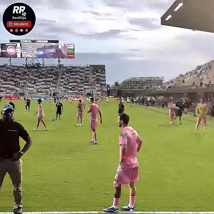 😮 MESSI Y DE PAUL SORPRENDIDOS POR EL GOL DE RACING VS VÉLEZ EN LA COPA LIBERTADORES ⚽🔥