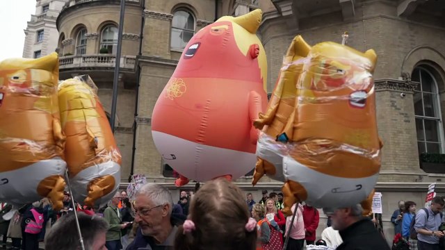Thousands of anti-Trump protesters march in London