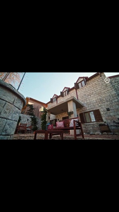 Kumovi S5:E89 Nastavak serije