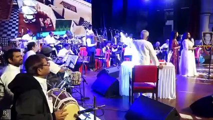 Hasta Hua Noorani Chehra | Priyanka Mitra & Neelanjana Ray live