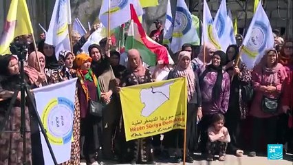 Kurdos piden descentralización en Siria: manifestantes exigen autonomía y paz