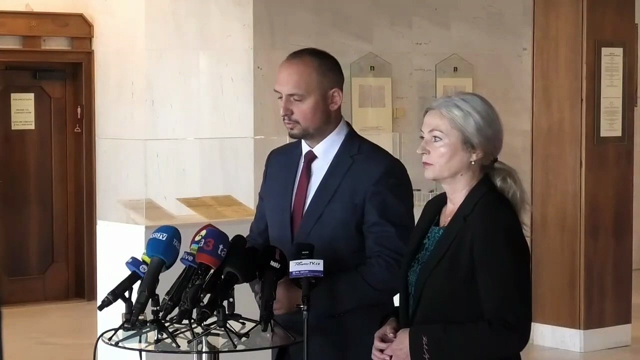 ZÁZNAM: Brífing KDH k protestu policajtov a hasičov