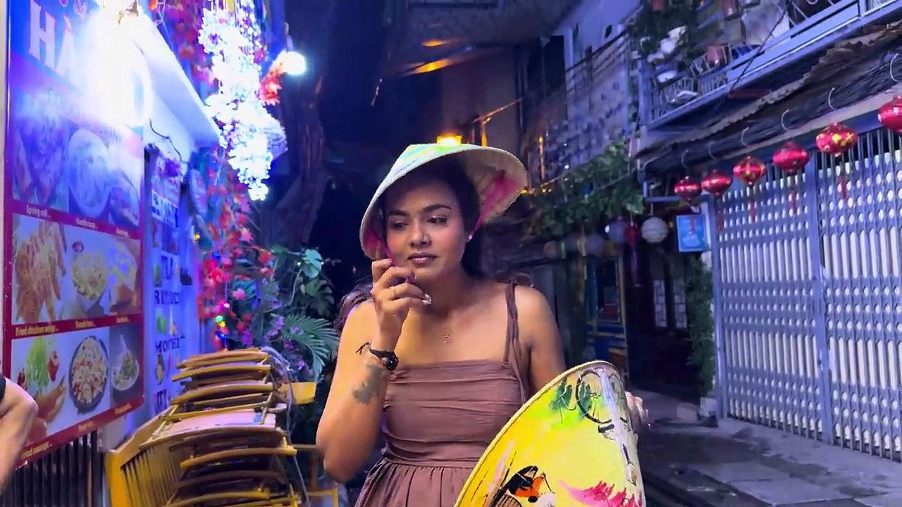 Train Street Ha Noi Vietnam | Vietnam | Payal Panchal Vlog  | I Am Real Content Creator And Make Funny Videos