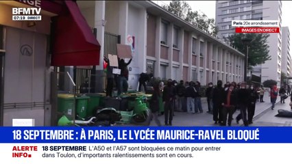 La députée écologiste Danielle Simonnet aux côtés de lycéens qui organisent le blocage de leur lycée à Paris