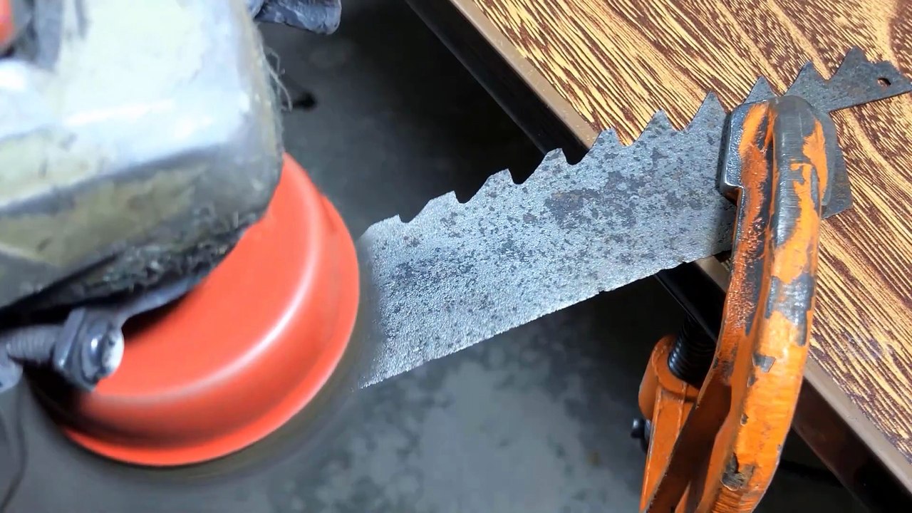 Extremely Rusty Hunting Knife Restoration - The most beautiful Handle