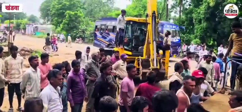 बड़ी कार्रवाई... हाईवे के 120 अतिक्रमणों पर चला प्रशासन का पंजा, किए जमींदोज