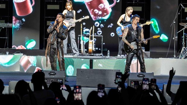 Benji & Fede, il live nella Cavea dell'Auditorium: i cori dei duemila fan accompagnano ogni brano de duo pop