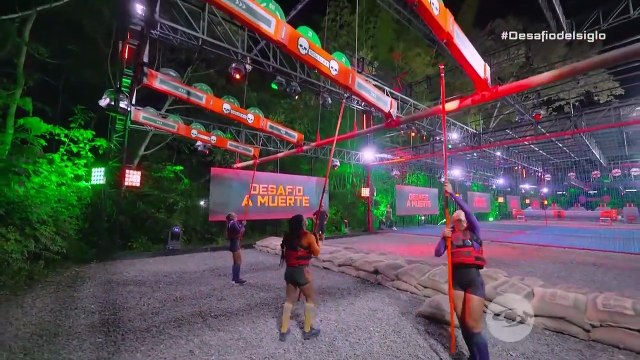 El Desafío Siglo XXI | En el Desafío a Muerte las mujeres se ayudan, pero una se queja “Me dejaste” HD