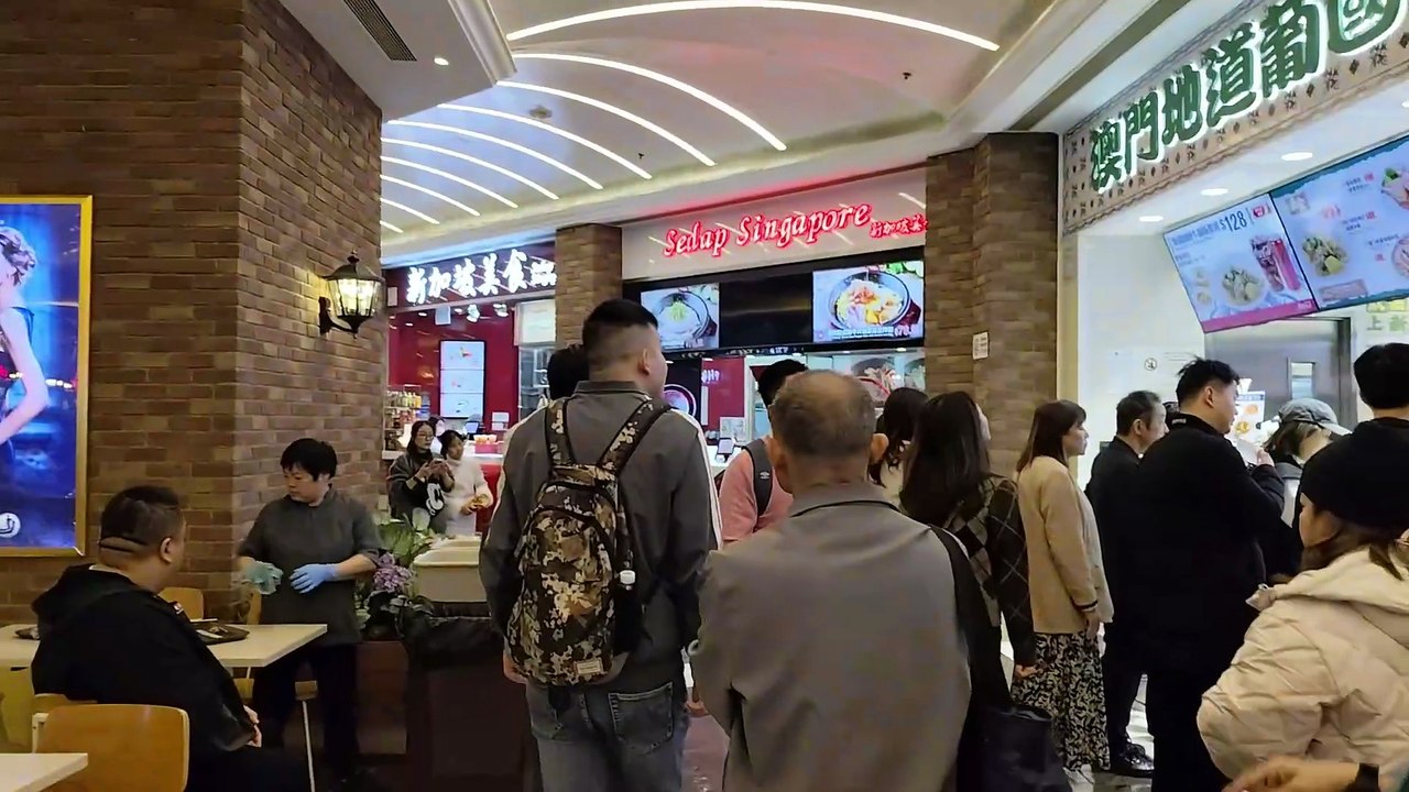 QUICK VIEW AT THE VENETIAN MACAO, THE PARISIAN MACAO'S EIFFEL TOWER, THE LONDONER MACAO, GRAND CANAL, KONG KONG TOUR 2025