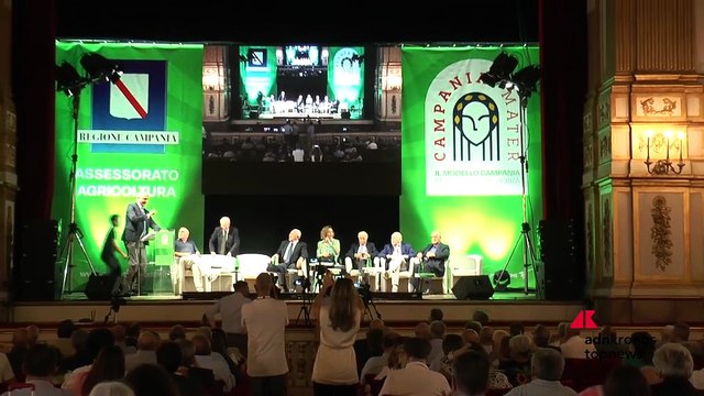 Agricoltura: De Luca, “Non disperdere i risultati raggiunti: l’agricoltura campana è una ricchezza da valorizzare e innovare, con il contributo dei giovani”
