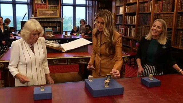 First Lady and Queen Camilla pose on tour of dolls’ house