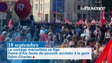 Le cortège marseillais se fige  Porte d’Aix faute de pouvoir  accéder à la gare Saint-Charles