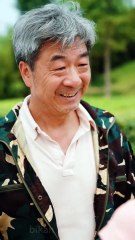 A junk collector raised a baby girl, unaware she was a tycoons heir18 years later, she repaid him