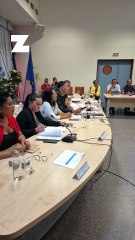 "Il n'y a pas de volonté politique d'aller repeindre le sable de l'Étang-Salé"