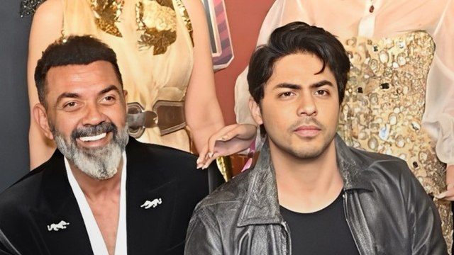 जमीन पर बैठे Bobby, देखकर Aryan ने किया कुछ ऐसा, फैन्स बोले...