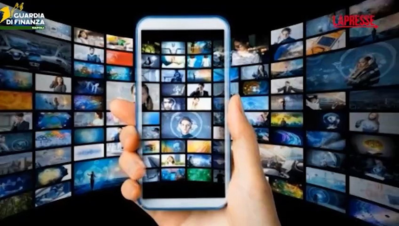 Napoli, Guardia di Finanza sequestra beni per 5,7 milioni di euro a tiktoker