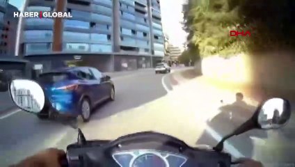 2 sürücü arasında yol verme kavgası! O anlar kamerada