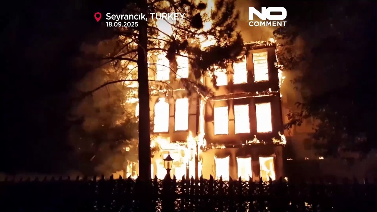 Feuer zerstört historisches Keyvanlar-Herrenhaus im Mudurnu-Distrikt von Bolu