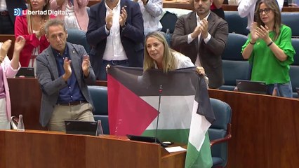 La izquierda se envuelve en la bandera palestina contra Ayuso