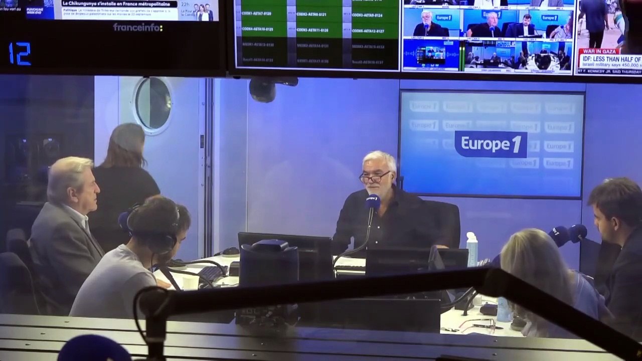 Émilie Becaud dénonce l’oubli médiatique de son père, Gilbert Becaud : «Pourquoi il n'est pas programmé en radio ni en télé ?»