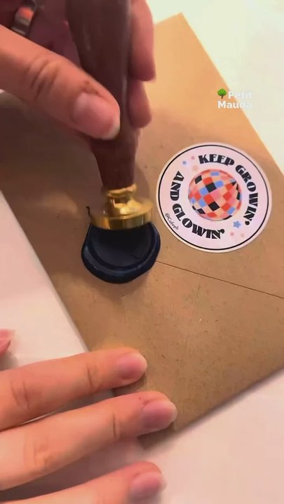 Le café où tu écris au futur toiÉcrire à ton toi du futur ? C’est le concept magique de Cafepli ✨©️ Crédit : @petitmauda & @cafepli🎁 Tous nos bons plans en bio ! ❤️‍🔥👉🏻 Abonne-toi pour encore plus de contenus !