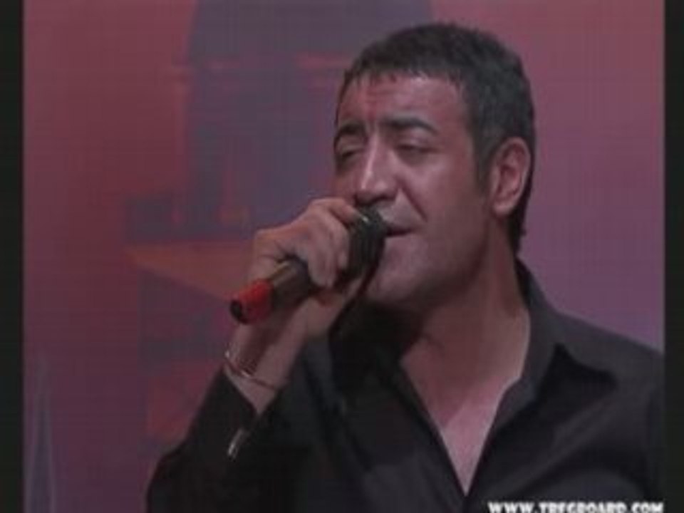 Hakan Altun-Yalnizim Canli Perfomans